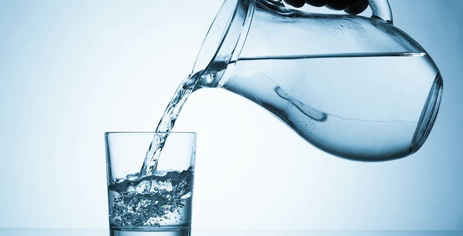 voda, hydratace, dehydratace, zdraví, střeva, muž, žena, dítě, kvalita, prodej, kratomworld, Erebos bylinné produkty, pitný režim, detoxikace,