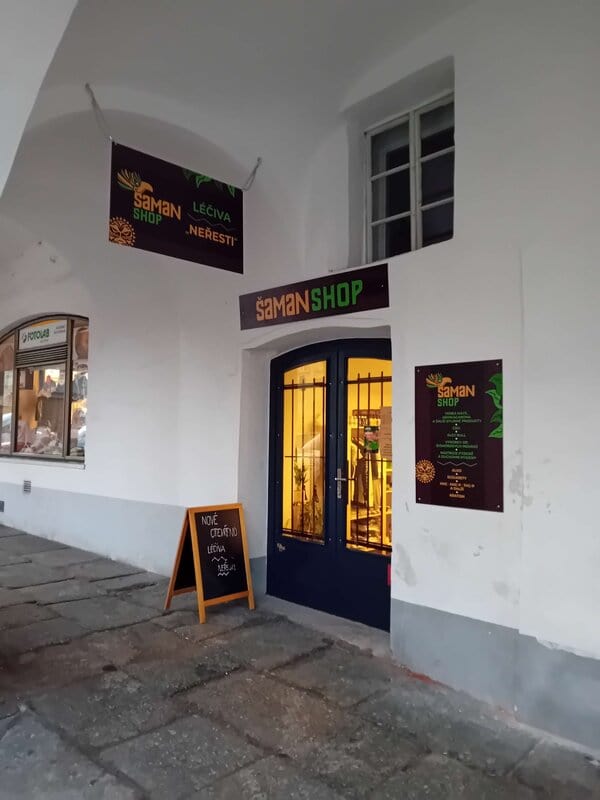 kratom world expert článek green maeng da účinky