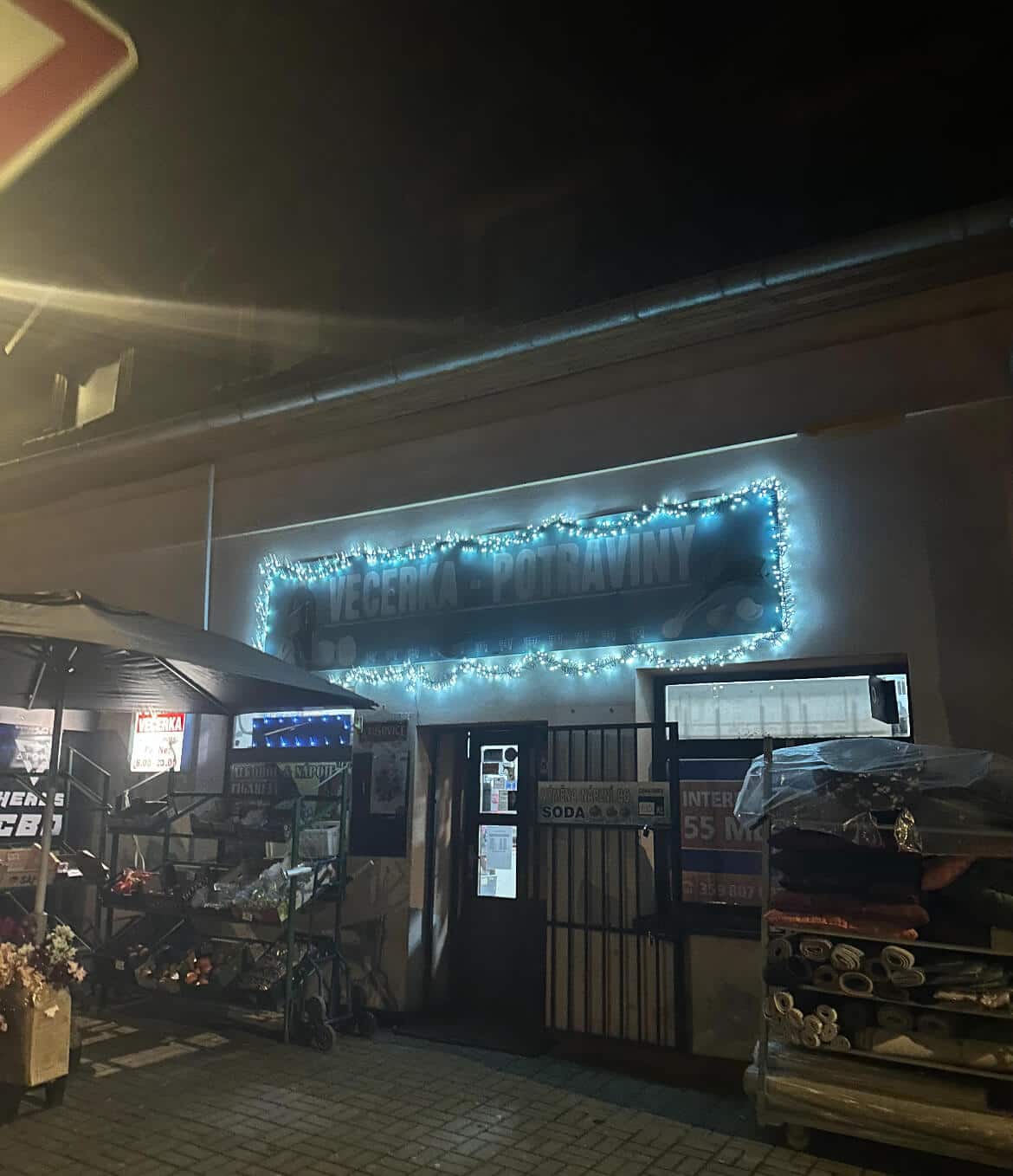 Večerka Potraviny Loket