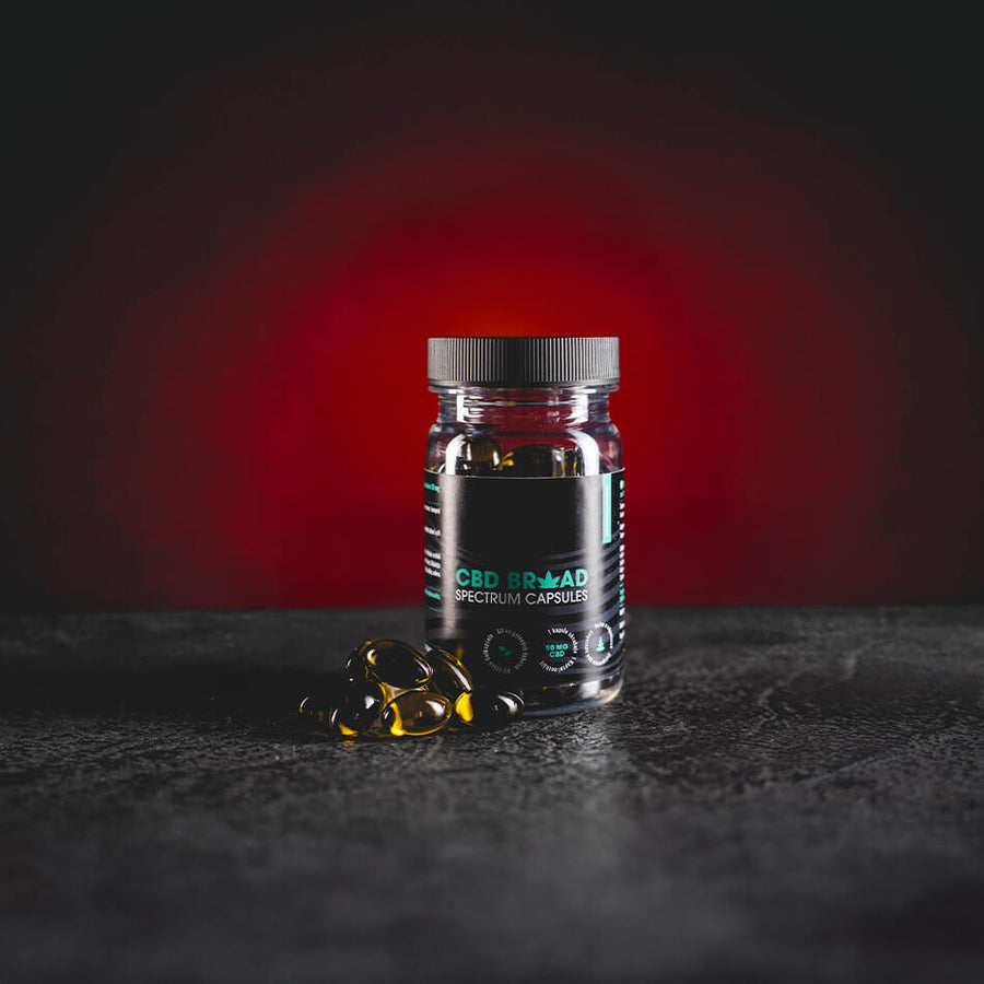 Kratom world cbd broad spectrum kapsle kratomworld prodej CBD Broad Spectrum kapsle 3000 mg 60 ks – gelové tobolky s obsahem 50 mg CBD v každé kapsli, širokospektrální konopný extrakt pro podporu regenerace, uvolnění a rovnováhy organismu