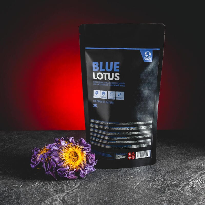 Modrý leknín - Blue lotus (celý květ)